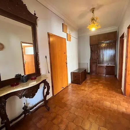 Apartment Merkezde Sahil Bandinda Bahriye Ucok Yaninda 3+1 Daire