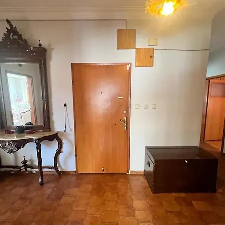 Merkezde Sahil Bandinda Bahriye Ucok Yaninda 3+1 Daire Appartement